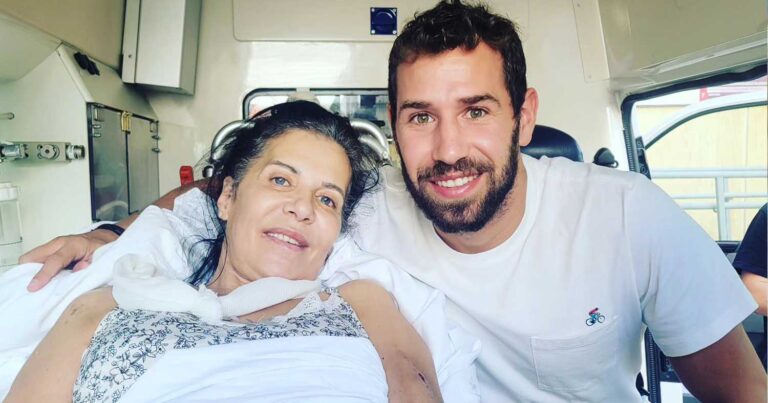 Άγγελος Βλαχόπουλος: «Από τον τρόμο, μέχρι τα χαμόγελα» – Συγκινεί ο πολίστας μετά το ατύχημα της μητέρας του