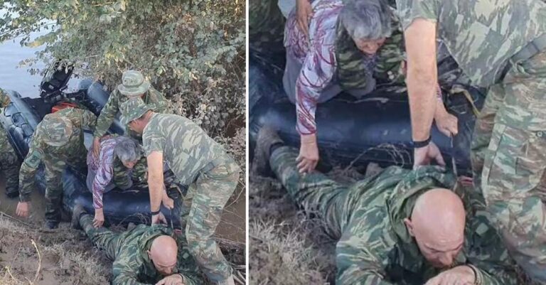 Πεζοναύτης ξαπλώνει στις λάσπες για να περάσουν πάνω του ηλικιωμένοι πλημμυροπαθείς