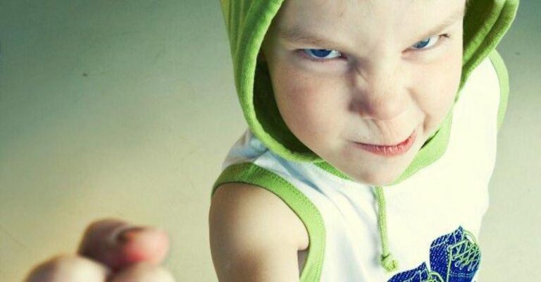 H αρνητική συμπεριφορά του παιδιού σου βασίζεται πάντα σε κάποια δική σου αποθάρρυνση