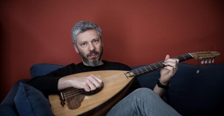 Ο Αλκίνοος Ιωαννίδης μετακομίζει στο εξωτερικό με την οικογένειά του