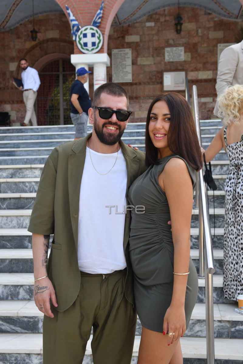 Λάουρα Νάργες-Χρήστος Σαντικάι: Οι πρώτες εικόνες από τη βάπτιση του γιου τους 11 1 1