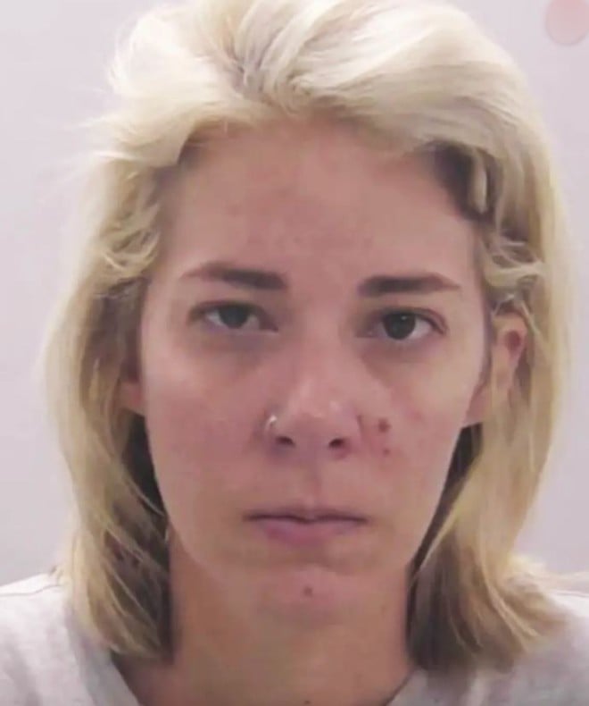 Μητέρα κατηγορείται για τον βιασμό διδύμων