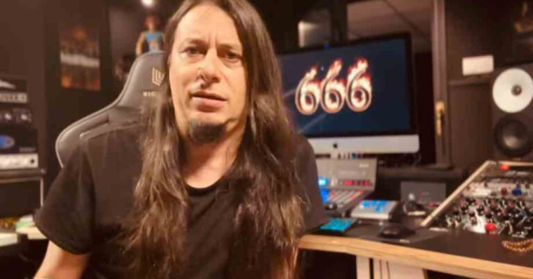 Ο Μπομπ Κατσιώνης εξηγεί (ωραία) γιατί δεν πρέπει να βγάλουμε τις νέες ταυτότητες