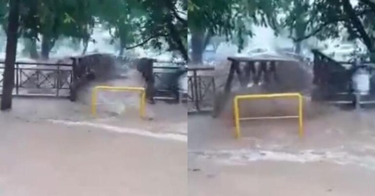 Βόλος: Η τροματική στιγμή που πεζογέφυρα παρασύρεται από τα ορμητικά νερά