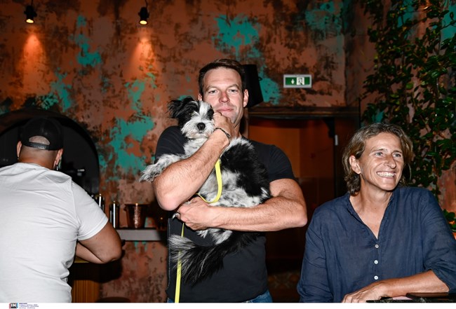 bee89661a89d4ab7935ed53535916d8d