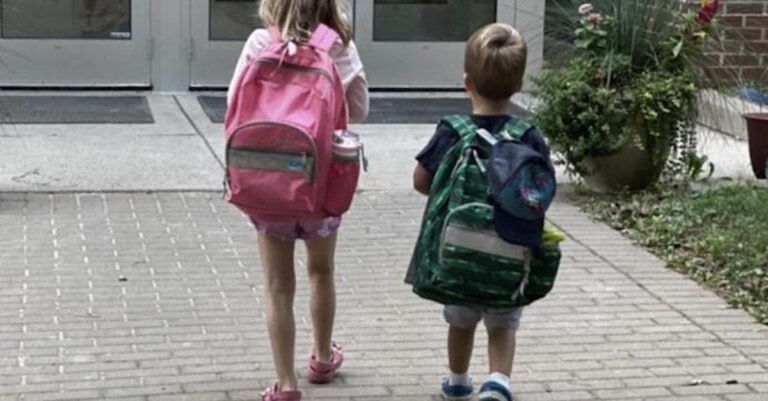 Eύβoια: Mαθητής νηπιαγωγείoυ πήγε… κατά λάθoς στo δημoτικό! Δεν το κατάλαβε κανείς για αρκετές ώρες