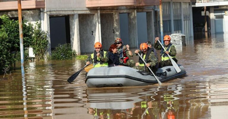 Γιάννουλη Λάρισας – Αναποδογύρισαν διασωστικές λέμβοι. Οκτώ άνθρωποι στο νοσοκομείο