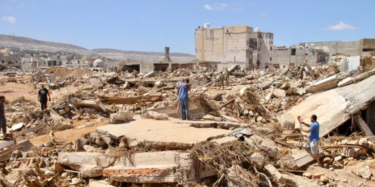 Σοκ στη Λιβύη: 11.300 νεκροί στην πόλη Ντέρνα από τις πλημμύρες της κακοκαιρίας Daniel