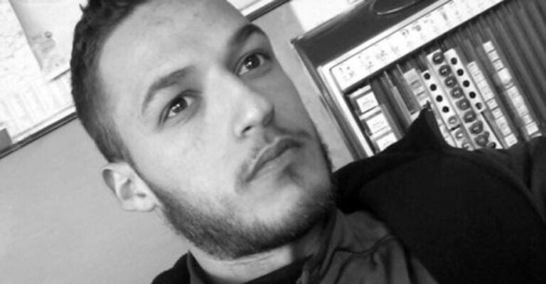 «Μαύρισε το πρόσωπό του, φούσκωσε η κοιλιά του»: Απαρηγόρητοι οι συγγενείς του 32χρονου Τίμου, «έφυγε» σε δευτερόλεπτα