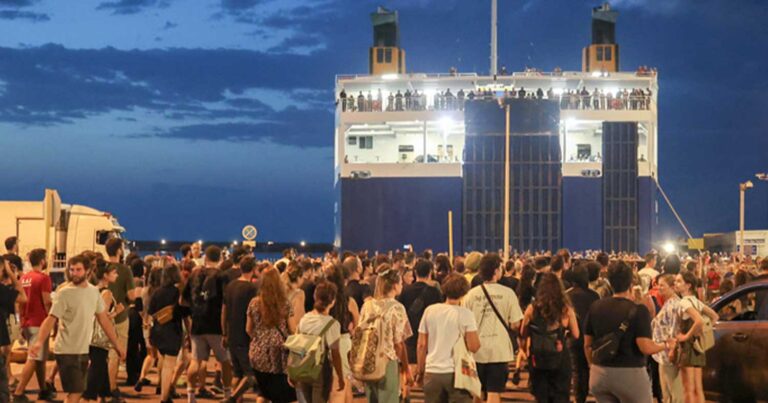 Μεγαλειώδης συγκέντρωση στον Αγ. Νικόλαο – «Ακόμα ένα έγκλημα μάς γέμισε οργή, είτε με τα κέρδη τους ή με τη ζωή»