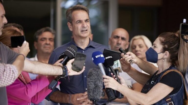 Μητσοτάκης από Λάρισα: «Το κράτος θα είναι δίπλα στους πολίτες που είδαν τις περιουσίες τους να χάνονται – Αύριο ανοίγει η πλατφόρμα»