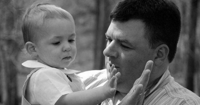 Κοιμήθηκα για ένα βράδυ με μια κοπέλα, έμεινε έγκυος και αρνεiται να το ρiξεı. Τι να κάνω;