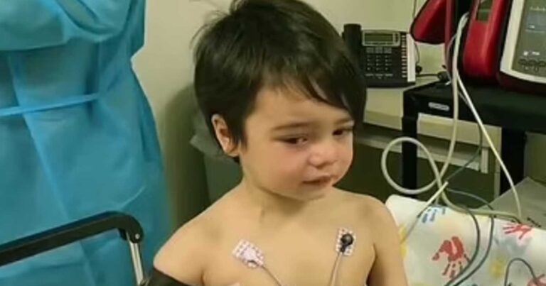 Μικρός μαχητής επτά ετών νικάει τον καρκίνο μετά από 1095 χημειοθεραπείες