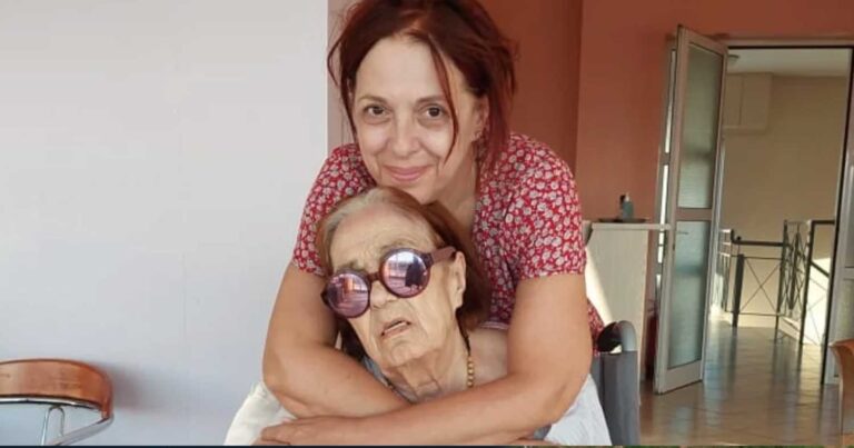 «Δεν θα ευχόμουν άνοια σε κανέναν»: Συγκινεί η Ελένη Ράντου για τη μητέρα της που πάσχει από Αλτσχάιμερ