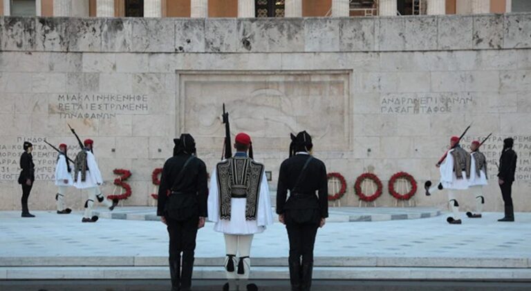 «Σβńνει» η Ελλάδα: Αρνητικό ρεκόρ 90 ετών στις γεννήσεις – Στα 7,5 εκατ. ο πληθυσμός μέχρι το 2050