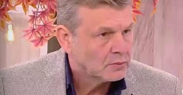 Γκλέτσος: «Ο Στ. Κασσελάκης με ξάφνιασε, γιατί είναι φωτεινός, ταλαντούχος και άτρωτος»