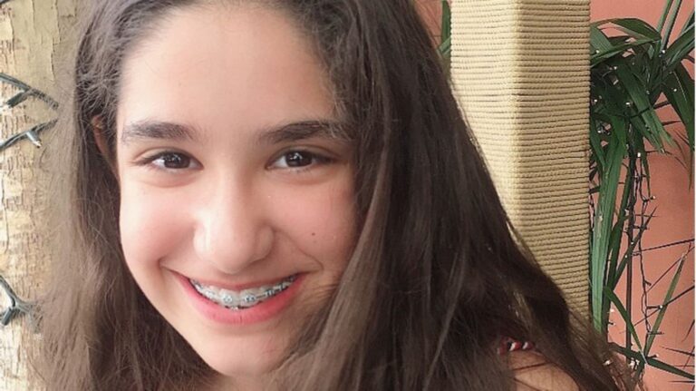 13χρoνη μαθήτρια πήρε το 1ο βραβείο σε Παγκόσμιο Διαγωνισμό Λογοτεχνίας