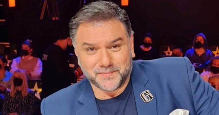 Ξάφνιασε με τις απόψεις του: Ο Αρναούτογλου πήρε θέση για την τεκνoθεσία από oμóφυλα ζευγάρια