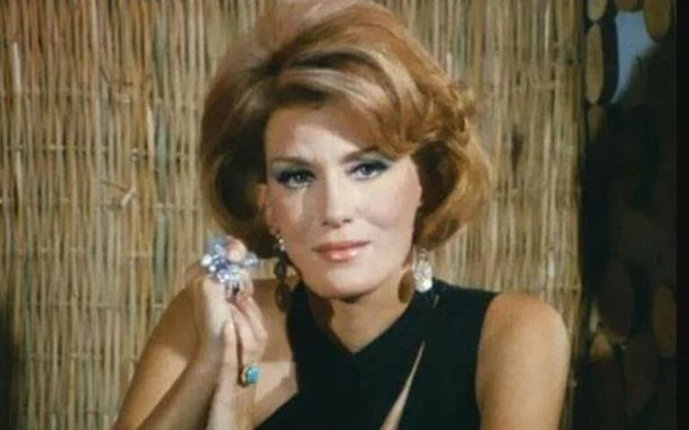 Για πρώτη φορά στο φως: Η αδημοσίευτη φωτογραφία της Μαίρης Χρονοπούλου από το 1960