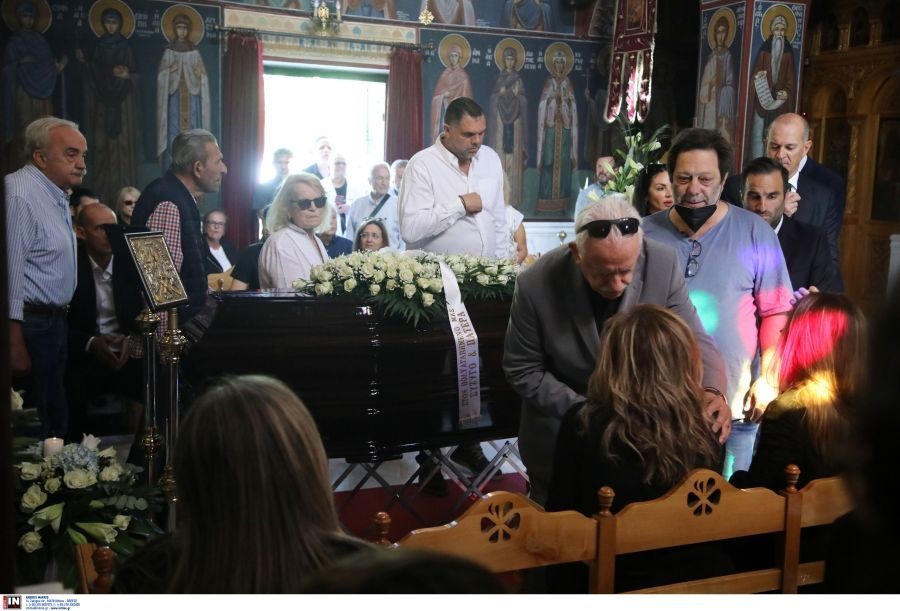 «Λατρεμένε μπαμπά μου έφυγε νωρίς και άδοξα…»: Συγκινεί ο επικήδειος της 21χρονης κόρης του Γιάννη Ιωαννίδη – Η ξεχωριστή σχέση που είχαν 2 2022 07 22 foto 7 59 1