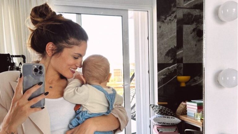 Η Συνατσάκη απαντά πρώτη φορά για τη δήλωση σχετικά με το φύλο του παιδιού της