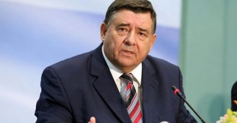 Καρατζαφέρης: «Να γίνει δημοψήφισμα για τον γάμο των ομóφυλων ζευγαρıών»