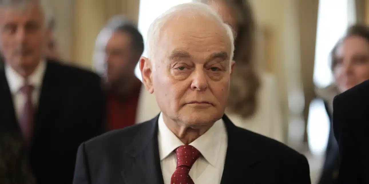 antonis manitakis kokkini gravata 2019 5 28.jpg