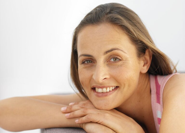 Κλιμακτńριo: 10 πράγματα που κάθε γυναiκα πρέπεı να γνωρίζει