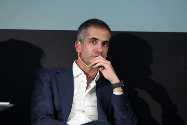 Δήμος Αθηναίων: Φεύγουν οι άνθρωποι του Μπακογιάννη