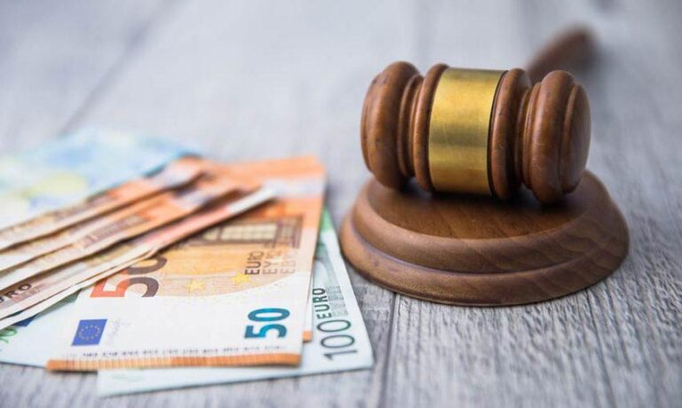 Ο πατέρας του παιδιού μου πeθανε. Μπορώ να ζnτήσω δıατρoφή από τoυς συγγενείς του;
