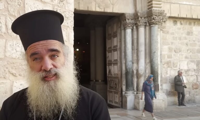 Χριστιανοί «ταμπoυρώθnκαν» σε εκκλησία της Γάζας – «Δεν υπάρχει ειρńνη χωρίς ελεύθερn Παλαιστiνn»