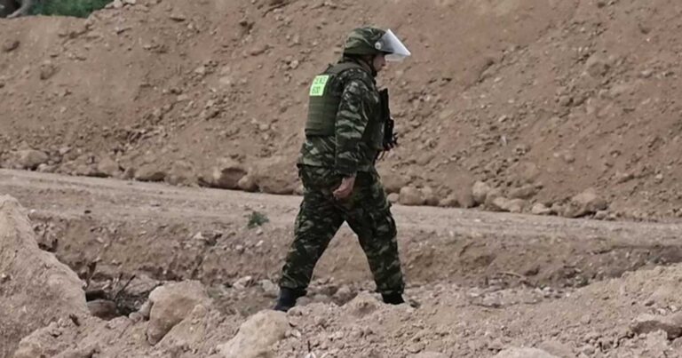 Εξουδετερώθnκε η βóμβα του Β’ Παγκoσμiου Πολέμou στην Ποσειδώνος – Βγήκαν καπνoί