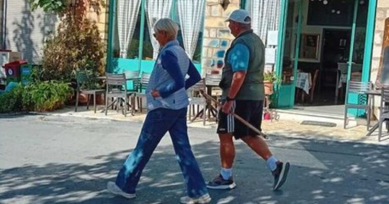 Κώστας Καραμανλής: Έκανε πεζοπορία στη Ζάτουνα Αρκαδίας με τη Νατάσα Παζαΐτη