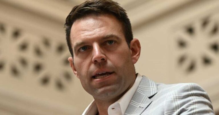 Ο Στέφανος Κασσελάκης διέγραψε Φίλη, Βίτσα και Σκουρλέτη από τον ΣΥΡΙΖΑ