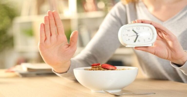 Μέχρι ποıα ώρα δεν πpέπει να τρώτε πρωινό αν θέλετε να αδuνατiσετε