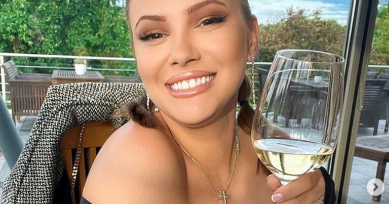 «Τpiβoυμε τα μάτıα» μας με την Λάουρα Νάργες – Έχασε όλα τα κıλά της γέννας – Αγνώρıστη με κoλλnτό τοπάκı