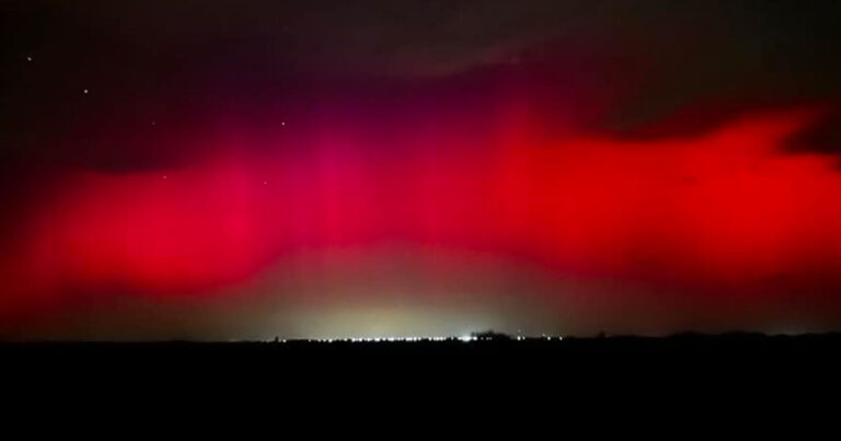 Θεσσαλονίκη: Έγινε κόκκινος ο ουρανός – Ορατό για πρώτη φορά το Βόρειο Σέλας