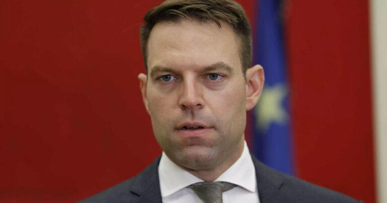 Κασσελάκης: «Θα λογοδοτήσουν όσοι έχουν σπαταλήσει τα χρńματα του λαού»