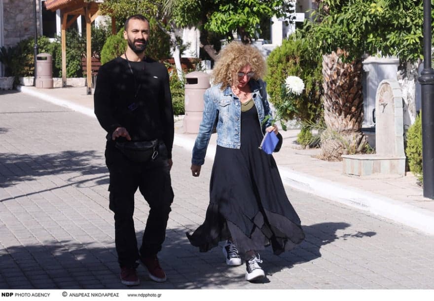 Αλέξανδρος Κομπόγιωργας: Συγκίνηση στην κηδεία του 48χρονου ηθοποιού 3 20231103113008_6Z3A5572