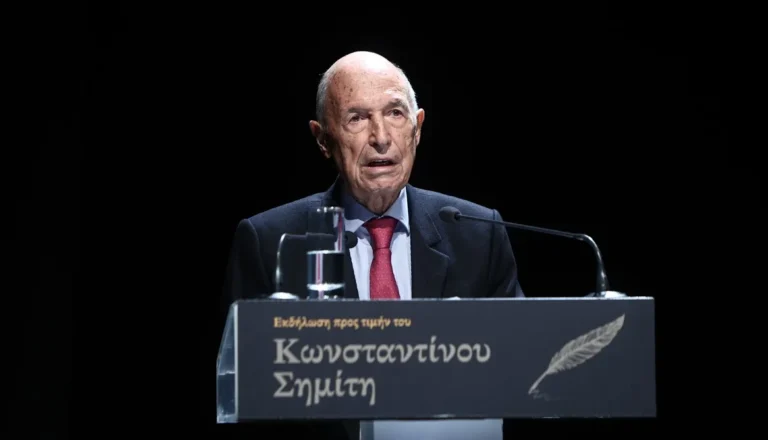 Σημίτης: «Προσπάθησα και προσπαθώ με το ΠΑΣΟΚ να συμβάλω στην εξέλιξη της κοινωνίας»