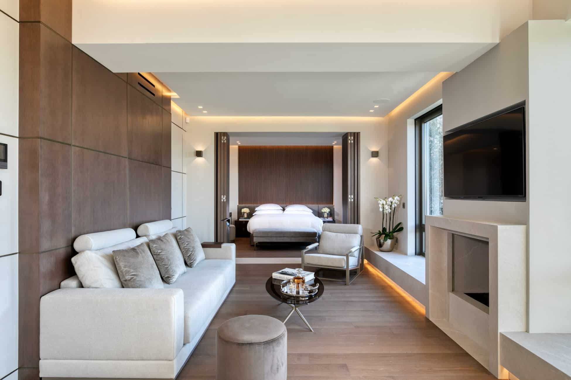 231121124714 theoneacropolis 3 1950x1300 1