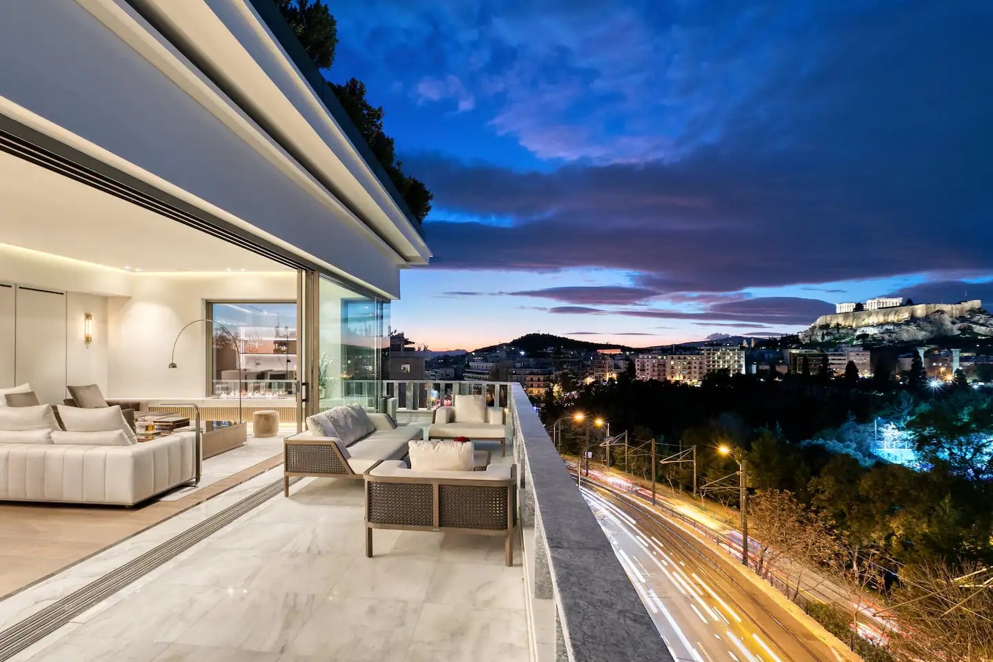 231121125610 the one acropolis3