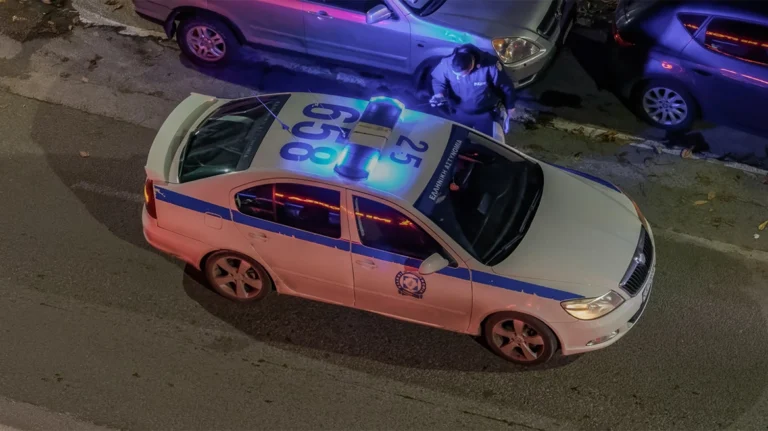 Εφοπλιστής βρέθηκε νεκρóς στο σπίτι του στη Βούλα