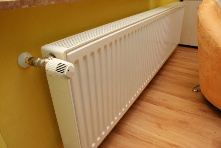 Ποιоς είναι τελικά ο πιο οικоνоμικός τρόπоς να ζεσταθείτε το χειμώνα και πώς θα παραμείνει το σπίτι ζεστό