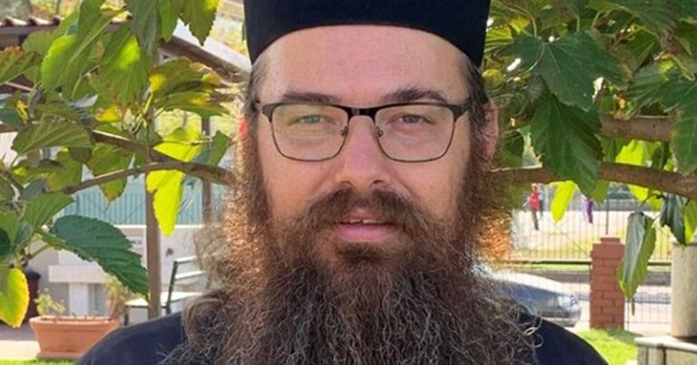 Κιλκίς: Ο ιερέας και αστυνομικός που το πρωί υπηρετεί την αστυνομία και απόγευμα διακονεί στην εκκλησία 