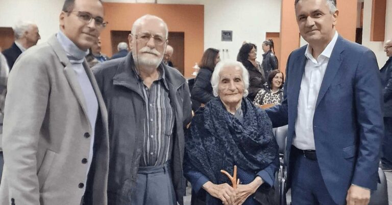 Ετών 103 – Η ηρωίδα γυναίκα της Πίνδου τιμήθηκε από την Περιφέρεια