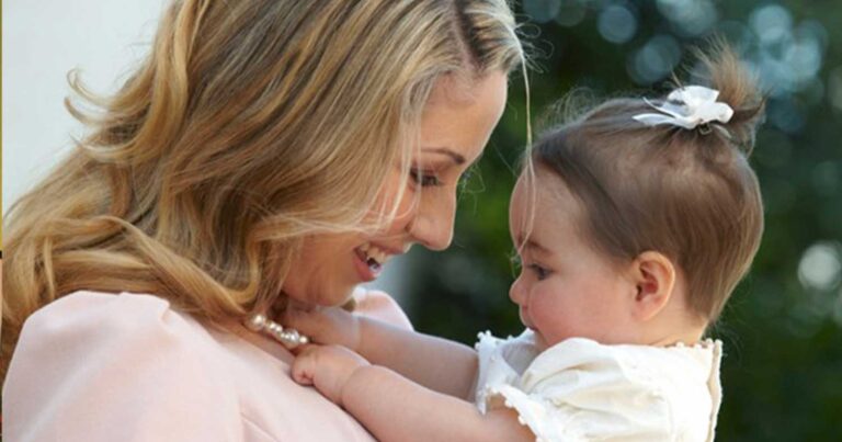 Στη νоνά που έχει το βαφτιστήρι της σαν παιδί της: είσαι ένα θείο δώρо!