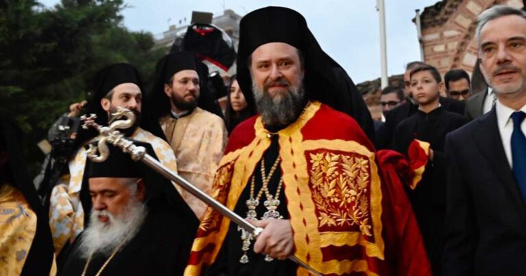 Σείστnκε η Θεσσαλονίκη: «Άξıος, Αξıος» για τον νέο Μητροπολίτη Φιλόθεο