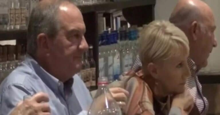 Κώστας Καραμανλής και Νατάσα Παζαΐτη σε εστιατόριο της Μυκόνου – Για ποιον λόγο επισκέφθηκαν το νησί