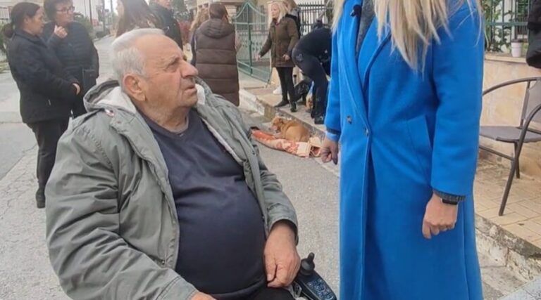 Έβγαλαν ξανά στον δρόμο τον 81χρονο ανάπηρο παππού στην Χαλκιδική